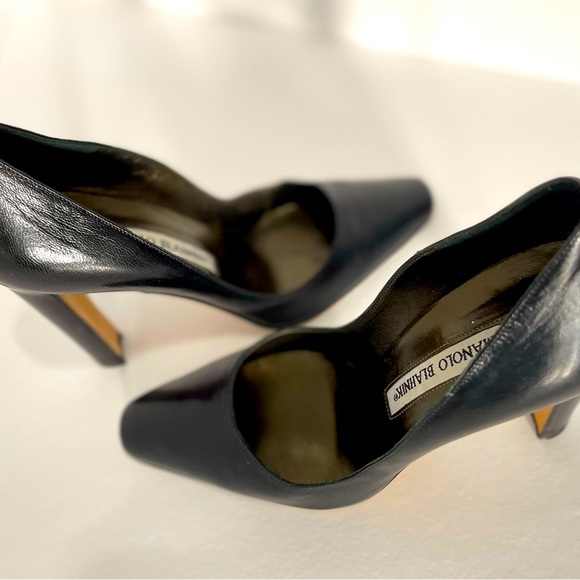 Manolo Blahnik Shoes - Manolo Blahnik Black Square Toe Pumps. Size 6